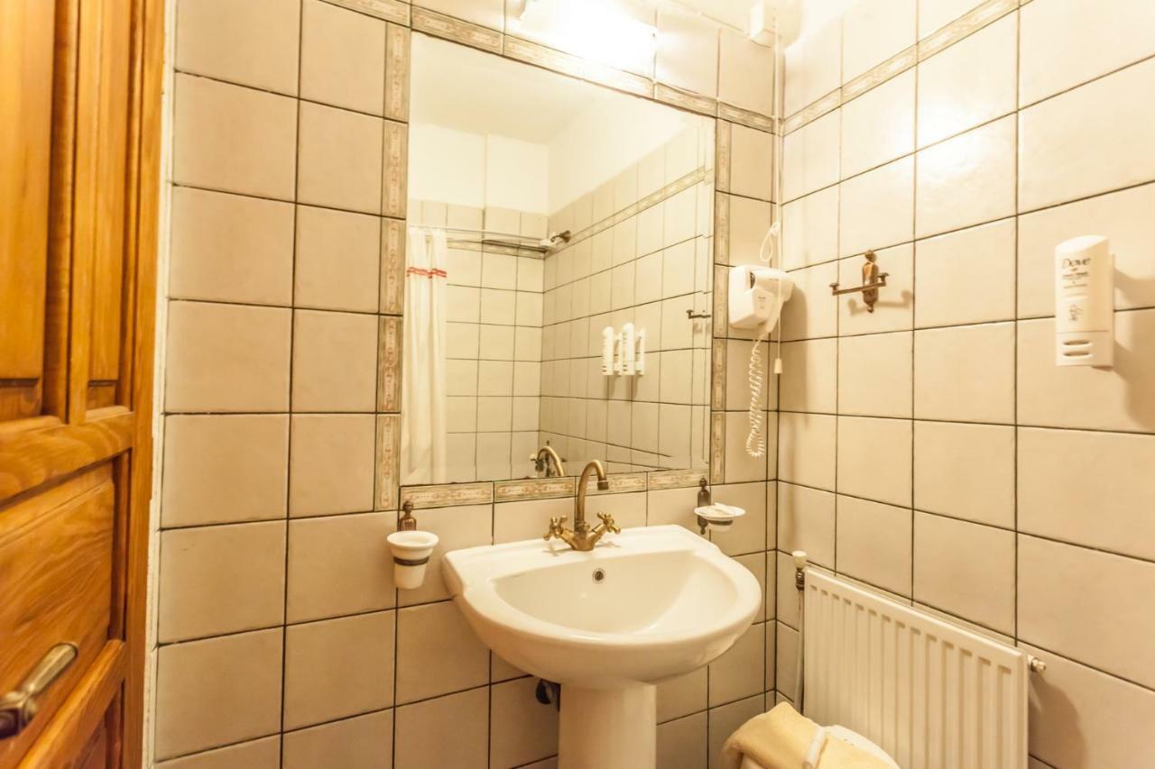 Archontiko Montana Vyzítsa Exterior foto